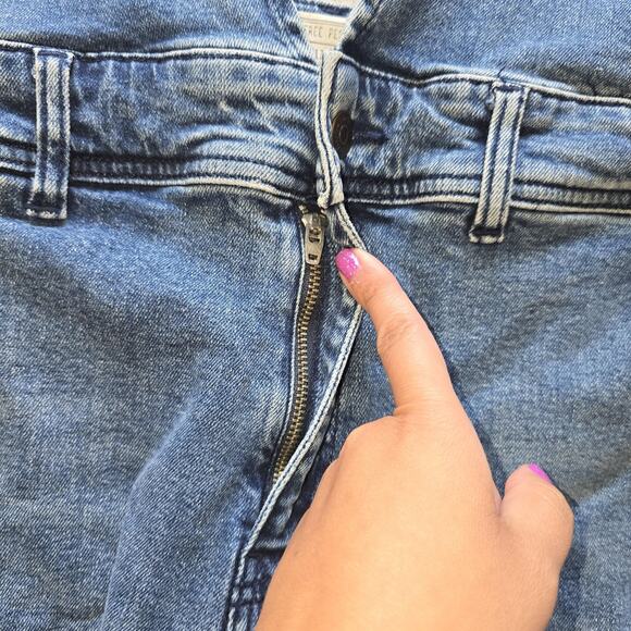 Free People Overalls Womens 4 Blue Denim Wide Leg Adjustable Straps Pockets Zip - Picture 6 of 16